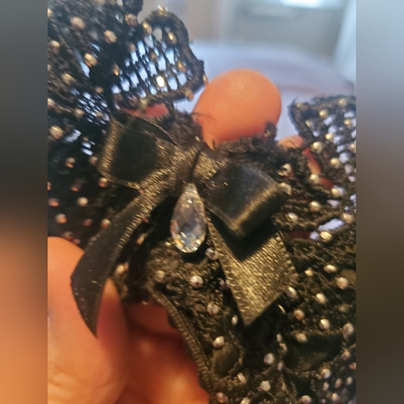 Ilona Black Agent Provocateur bra (34 B) &Suspender Soiree w/ Sworovski Crystals - Picture 3 of 8